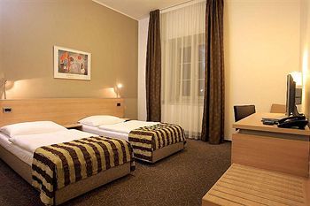 Fabhotel Polovictory Palace Jaipur Bagian luar foto